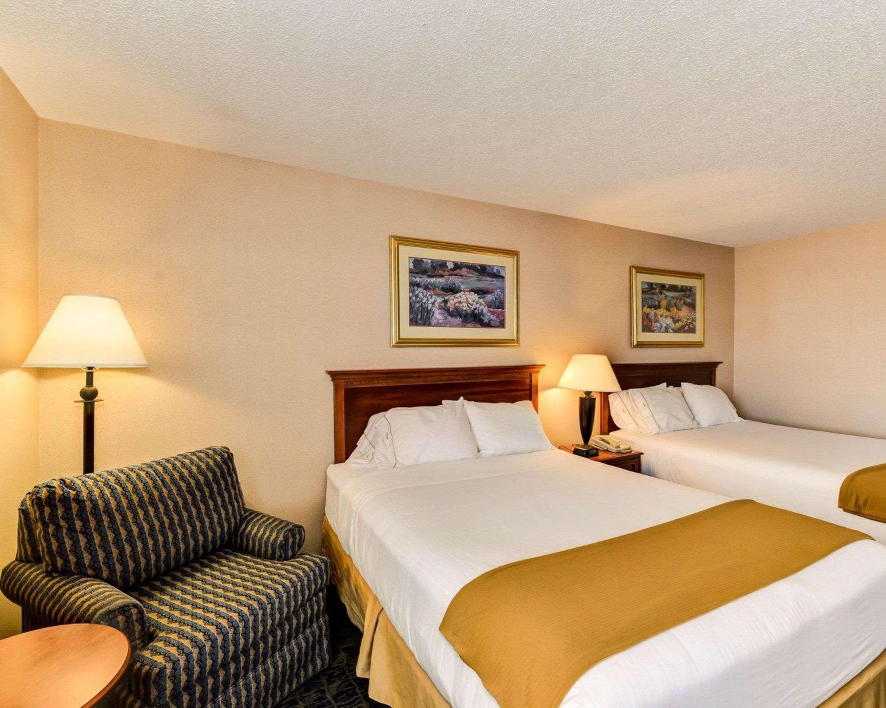 Quality Inn Spring Mills - Martinsburg North Exterior foto